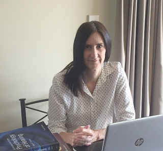 Clinical_Excellence_prize_awarded_to_Sharon_Campbell.png